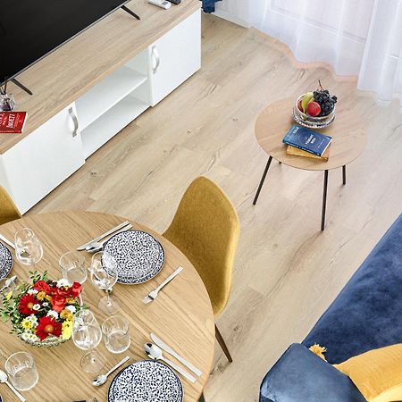 Ari Navy Apartment - High-End Residence 아라드 외부 사진